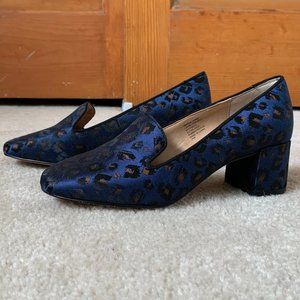 NEVER BEEN WORN Block heel loafer